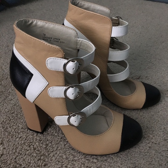 Mojo Moxy Mary Jane Three Strap Color Block Prima Dona Heels - Picture 3 of 7